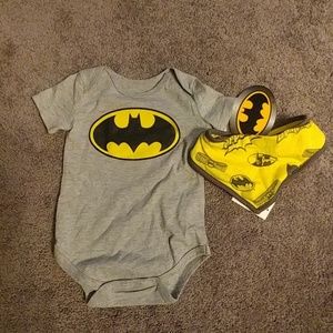 NEW!! Infant Boy's Batman Onesie with Bib